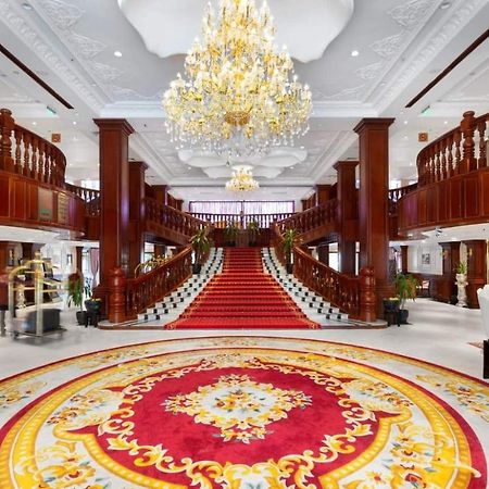 Regency Angkor Hotel Сиемрип Экстерьер фото