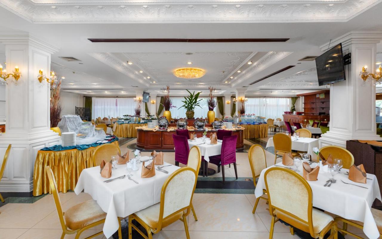 Regency Angkor Hotel Сиемрип Экстерьер фото