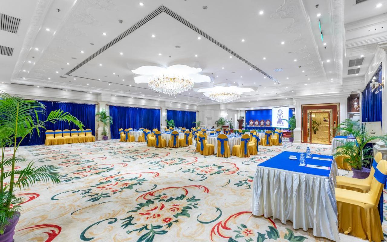 Regency Angkor Hotel Сиемрип Экстерьер фото