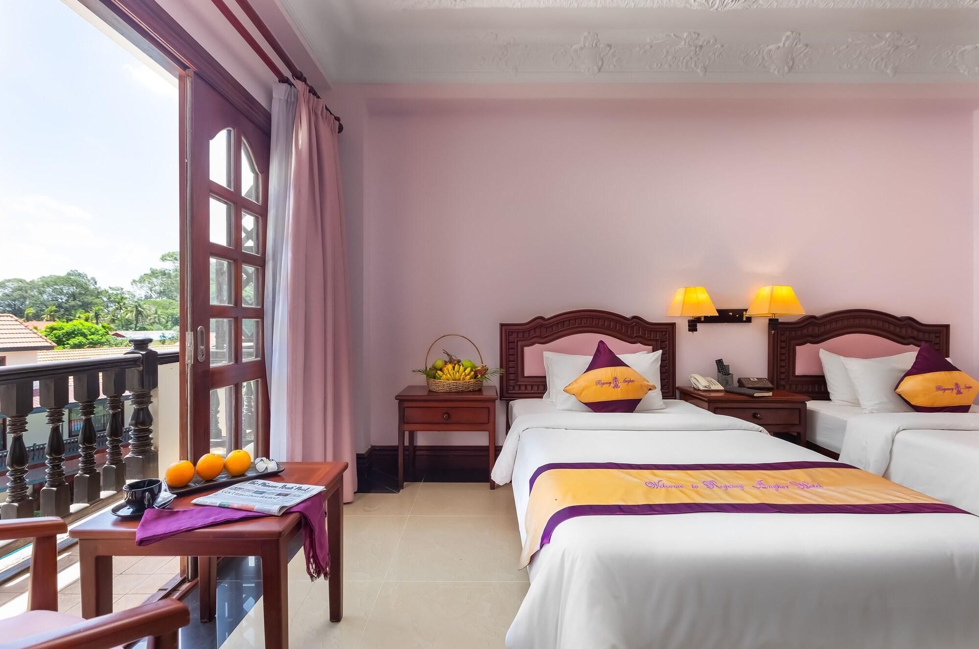 Regency Angkor Hotel Сиемрип Экстерьер фото