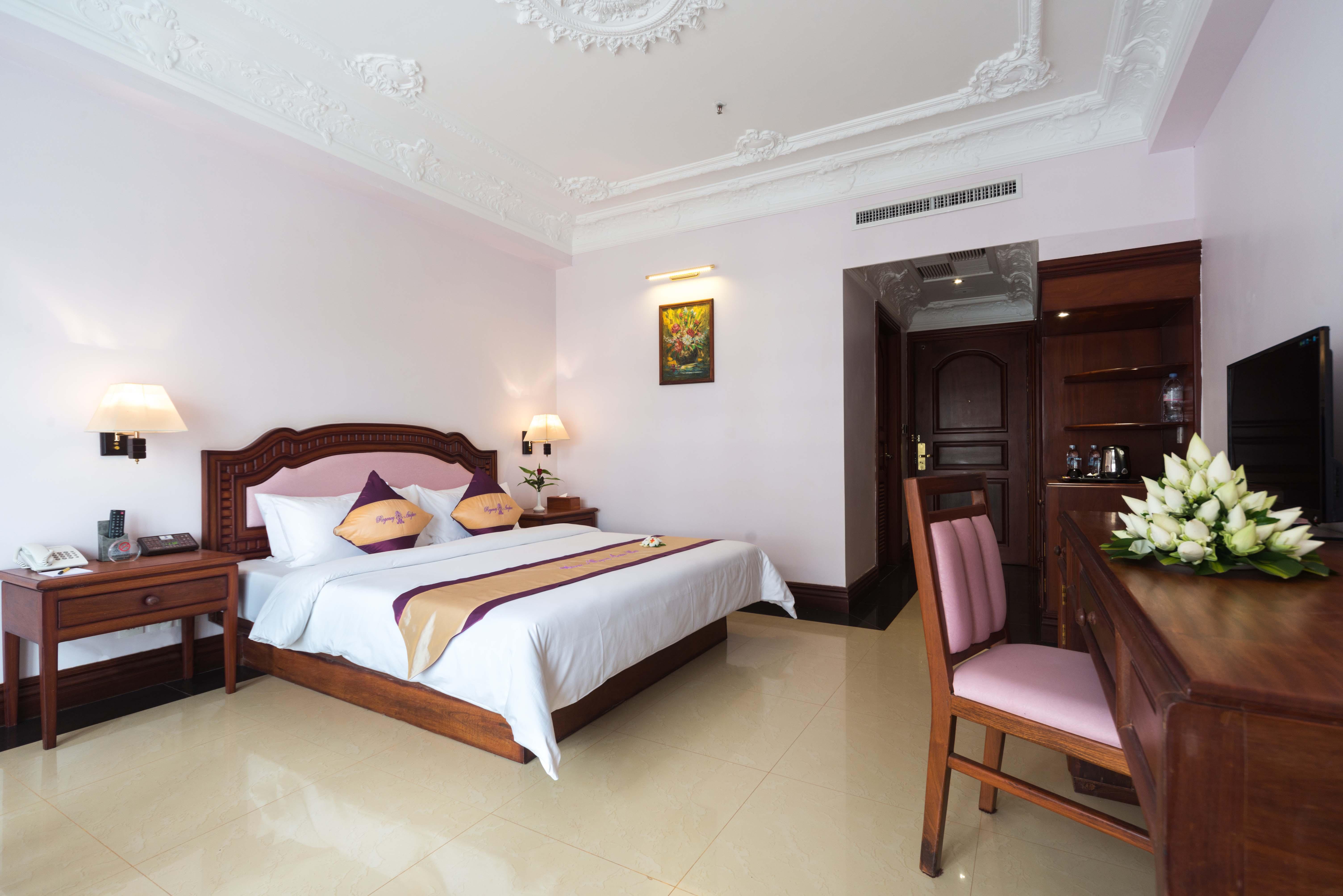 Regency Angkor Hotel Сиемрип Экстерьер фото