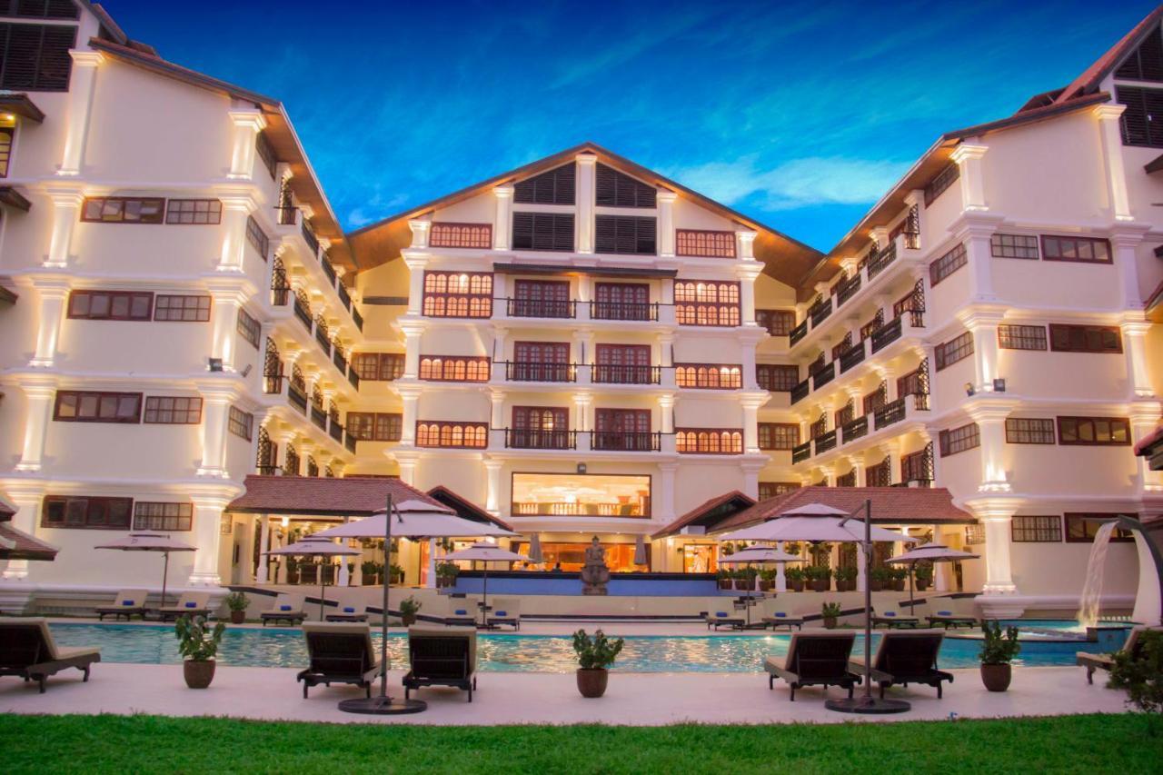 Regency Angkor Hotel Сиемрип Экстерьер фото