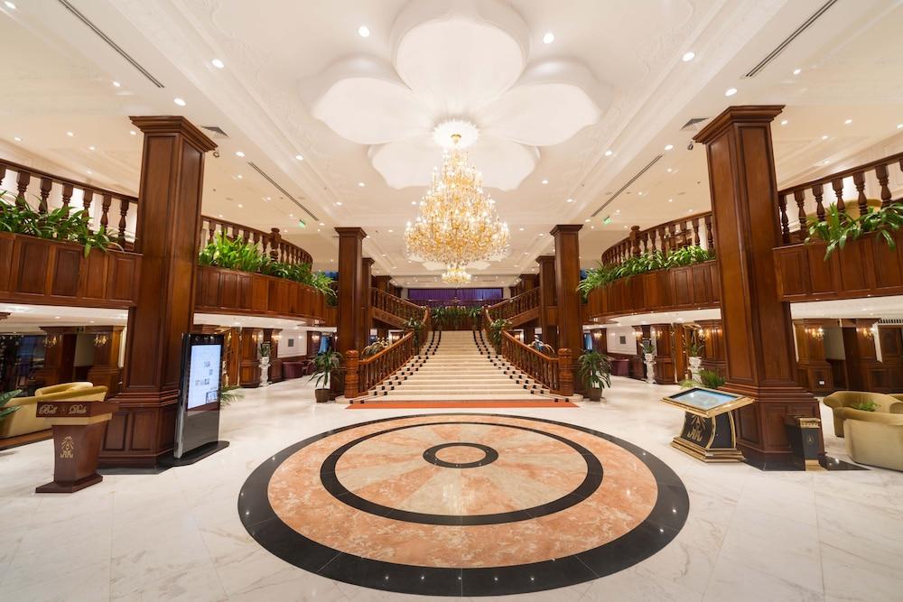 Regency Angkor Hotel Сиемрип Экстерьер фото